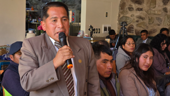 LANZAMIENTO DEL PROYECTO EDUCATIVO LOCAL (PEL) AL 2036 MARCA EL INICIO DE LA CONSTRUCCIÓN PARTICIPATIVA DEL FUTURO EDUCATIVO DE ACOMAYO.